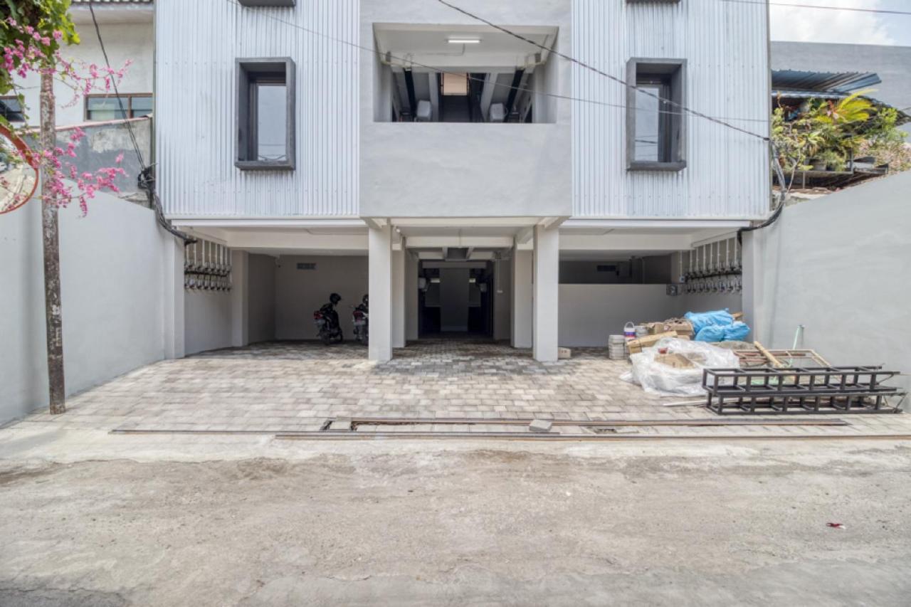 Reddoorz Syariah Near Galeria Mall Джокьякарта Экстерьер фото